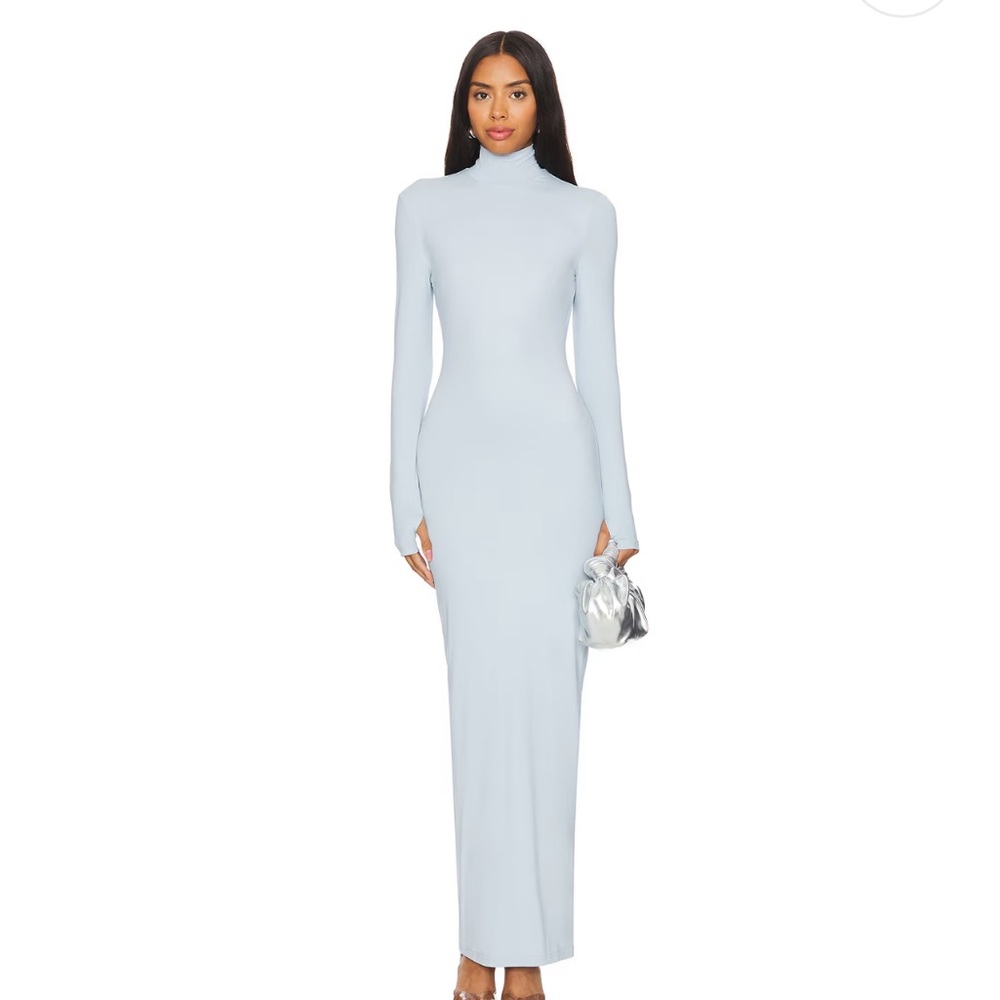 The Annabel dress in light blue- nakedvice